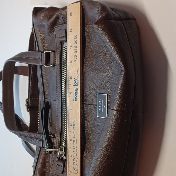 Fossil crossbody or handles bag leather brown zip top and side back pocket - Picture 11 of 12